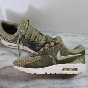 Nike Air Max Zero BR Trooper- Size 8